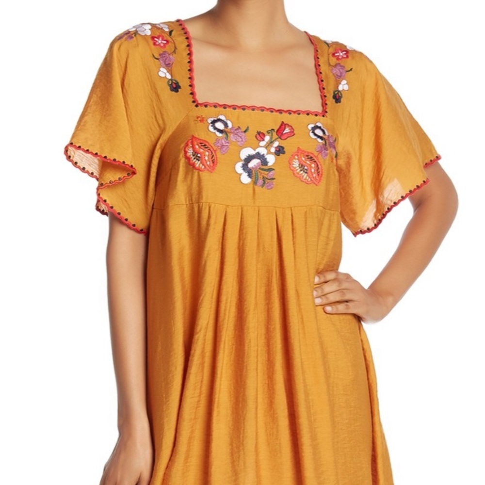 🔶 Madewell marigold embroidered squareneck dress